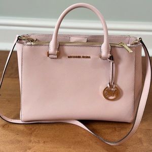 MK Michael Kors medium size hand bag. Pastel Pink.